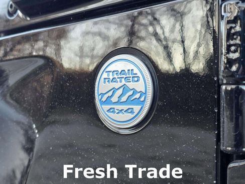 Used 2021 Jeep Wrangler Unlimited Sahara w/ Cold Weather Group image 13