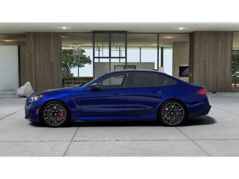 New 2026 BMW M5 image 5
