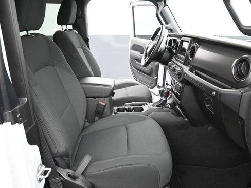 Used 2022 Jeep Wrangler Sport S image 2