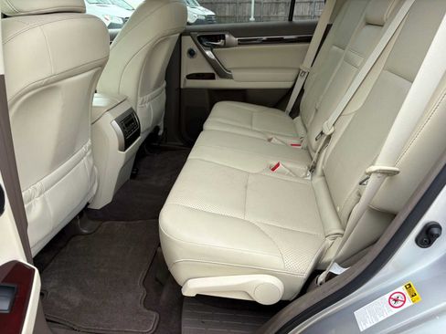Used 2019 Lexus GX 460 Luxury AWD/4WD image 11