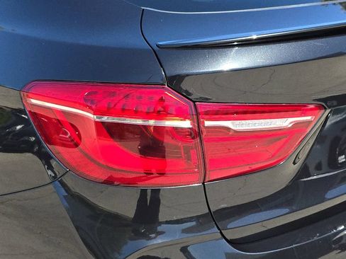 Used 2017 BMW X6 M AWD/4WD image 37