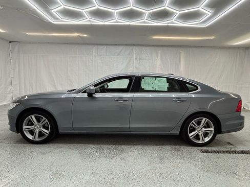 Used 2018 Volvo S90 T5 Momentum w/ Convenience Package image 6