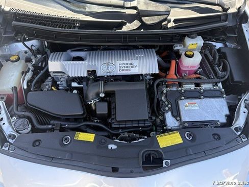 Used 2010 Toyota Prius Five FWD image 17