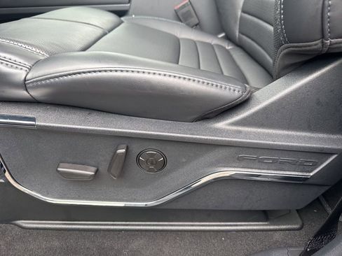 Used 2026 Ford F450 Platinum w/ FX4 Off-Road Package image 26