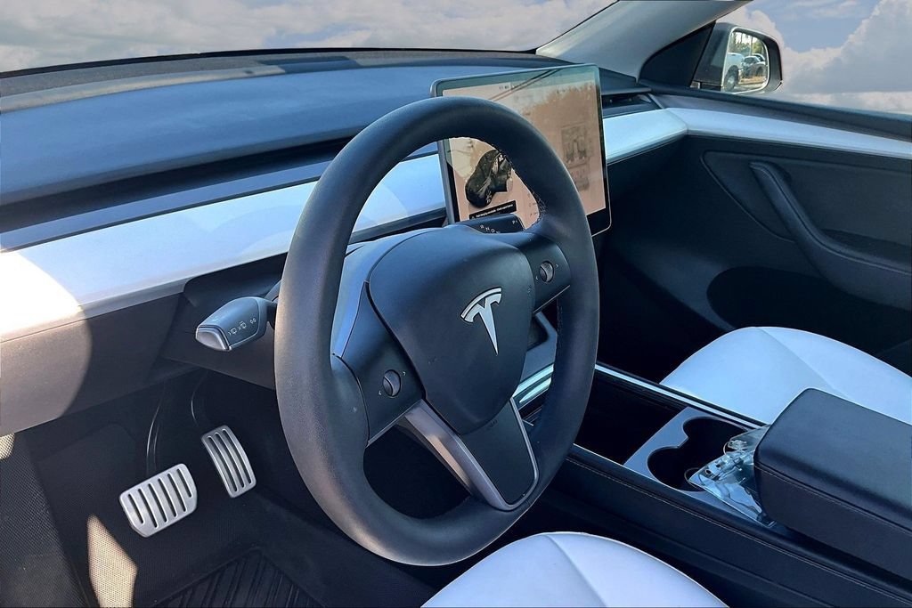 Used 2022 Tesla Model Y Performance AWD/4WD image 15