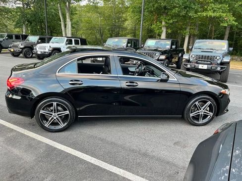 Used 2022 Mercedes-Benz A 220 4MATIC image 5