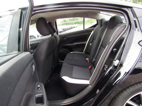 Used 2021 Nissan Versa SV FWD image 17