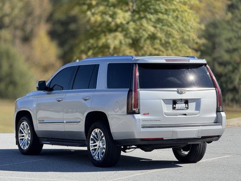 Used 2016 Cadillac Escalade 2WD image 9