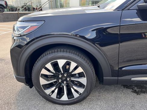 New 2026 Ford Explorer Platinum w/ LUX Leather Package AWD/4WD image 35