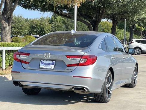 Used 2018 Honda Accord Sport image 4