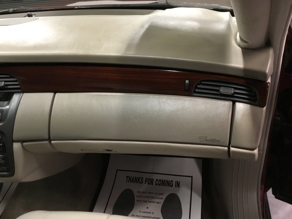 Used 2000 Cadillac De Ville DHS w/ Safety/Security Pkg FWD image 89