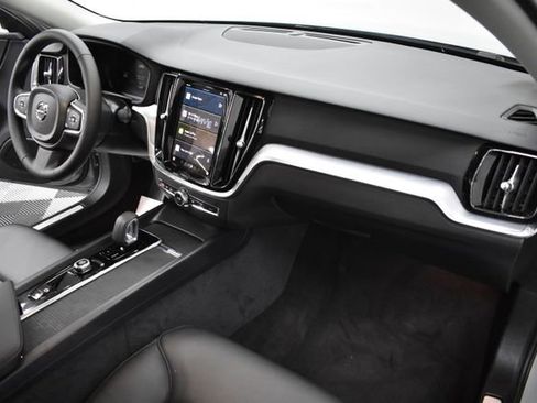 Used 2025 Volvo S60 B5 Core image 26