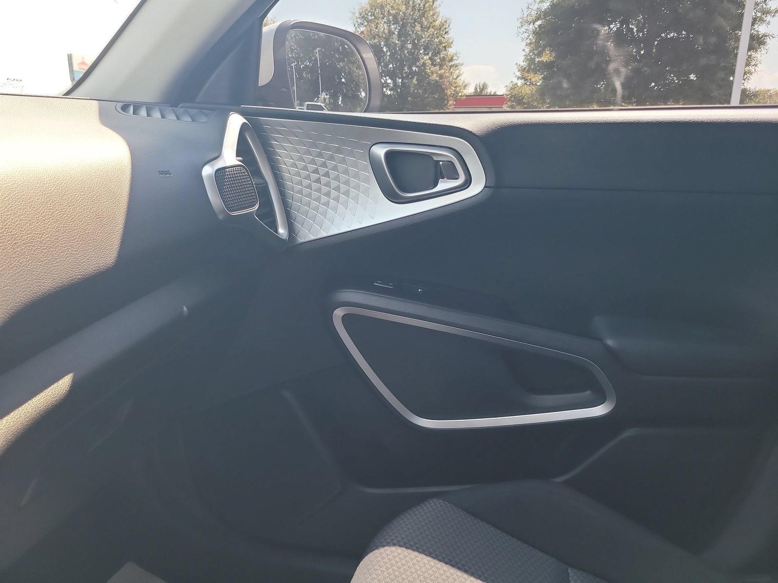 Used 2022 Kia Soul LX w/ Technology Package FWD image 28