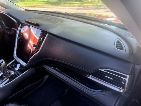 Used 2020 Subaru Outback Limited image 24