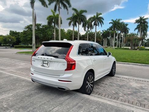 Used 2021 Volvo XC90 T5 Momentum w/ Protection Package Premier FWD image 23