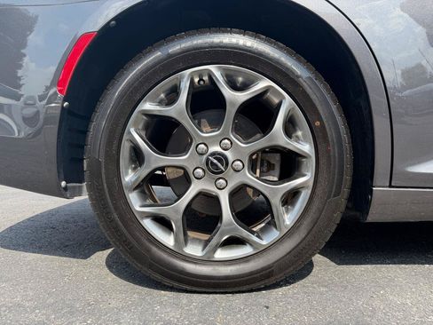 Used 2015 Chrysler 300 S AWD/4WD image 28