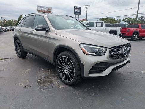 Used 2022 Mercedes-Benz GLC 300 image 3