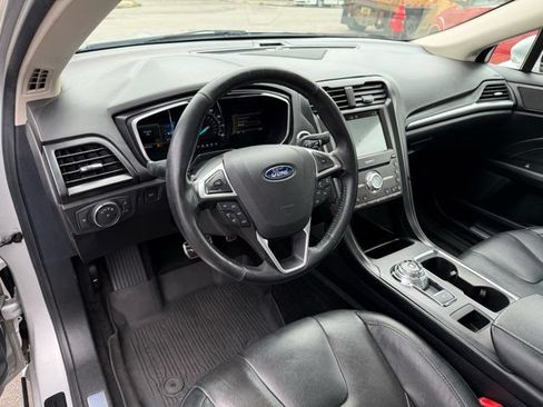 Used 2017 Ford Fusion Titanium AWD/4WD image 7