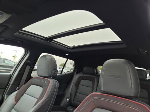 New 2026 Chevrolet Equinox EV RS image 11