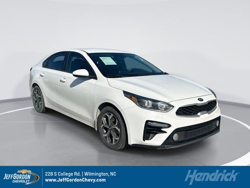 Used 2020 Kia Forte LXS image 1