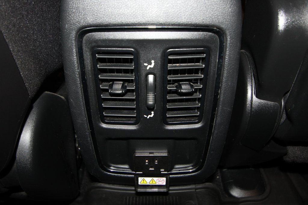 Used 2020 Jeep Grand Cherokee Altitude AWD/4WD image 27