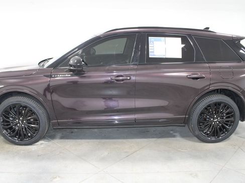 Used 2023 Lincoln Corsair Reserve w/ Jet Appearance Package AWD/4WD image 6