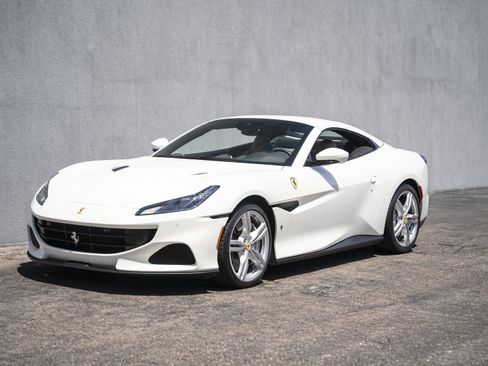 Used 2023 Ferrari Portofino M RWD image 11