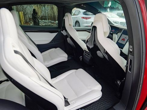 Used 2016 Tesla Model X 90D image 31