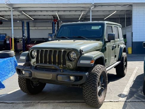Used 2021 Jeep Wrangler Unlimited Sahara image 2