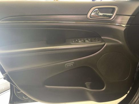 Used 2019 Jeep Grand Cherokee Limited X AWD/4WD image 32