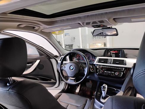 Used 2017 BMW 320i Sedan image 38