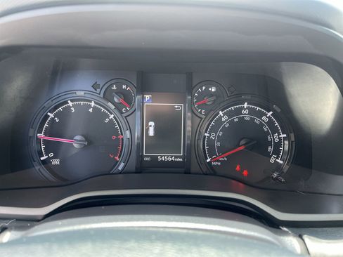 Used 2023 Toyota 4Runner SR5 Premium w/ Moonroof Package AWD/4WD image 10