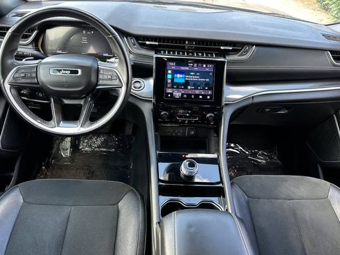 Used 2021 Jeep Grand Cherokee L Laredo RWD image 3