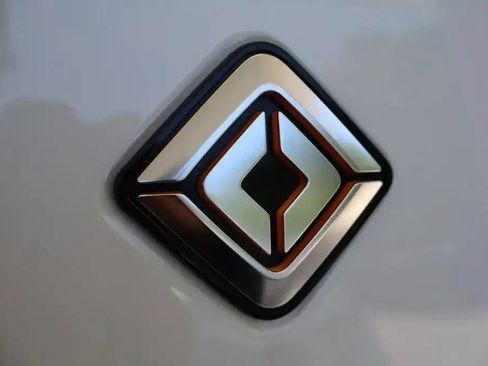Used 2024 Rivian R1S Adventure AWD/4WD image 26