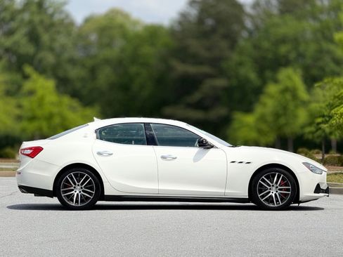 Used 2017 Maserati Ghibli S Q4 AWD/4WD image 12
