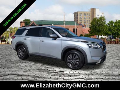 Used 2022 Nissan Pathfinder SV