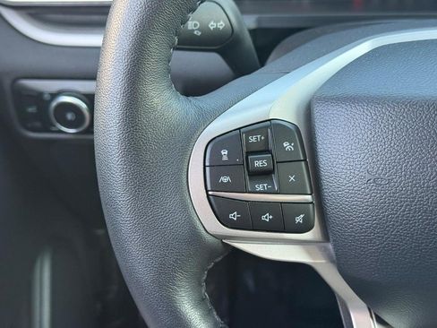 Used 2024 Ford Explorer XLT w/ Equipment Group 202A AWD/4WD image 22