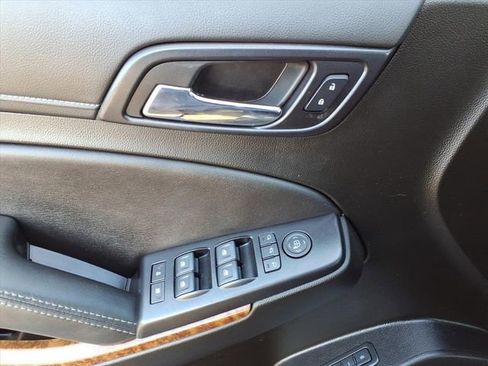 Used 2019 Chevrolet Suburban Premier image 31