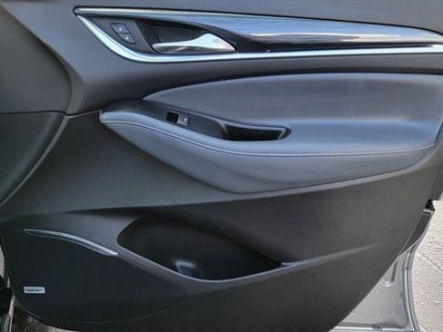 Used 2024 Buick Enclave Premium image 48