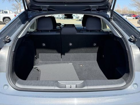 Used 2024 Toyota Prius LE image 28