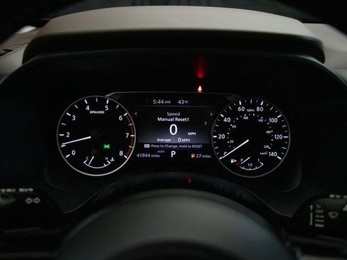 Used 2023 Nissan Rogue SV w/ SV Premium B Package image 28