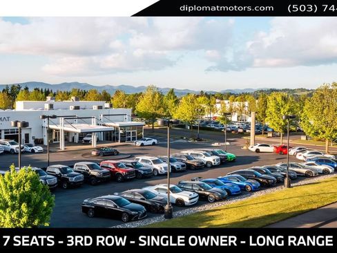Used 2023 Tesla Model Y Long Range AWD/4WD image 3
