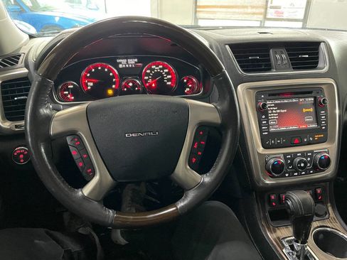 Used 2015 GMC Acadia Denali image 38