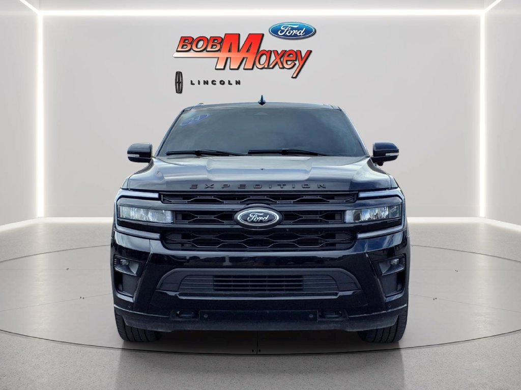 Used 2024 Ford Expedition Max Limited AWD/4WD image 2
