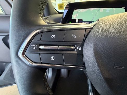 Used 2026 Chevrolet Equinox LT AWD/4WD image 44