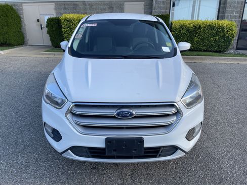 Used 2019 Ford Escape SE FWD image 9