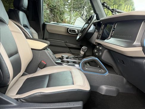 Used 2024 Ford Bronco Wildtrak image 18