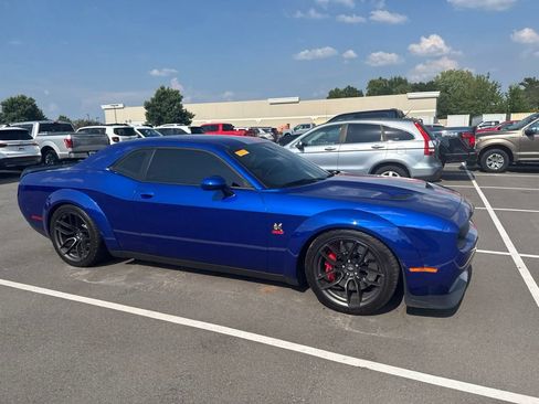 Used 2021 Dodge Challenger R/T Scat Pack RWD image 5