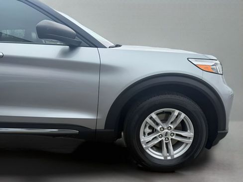 Used 2024 Ford Explorer XLT w/ Equipment Group 202A RWD image 25