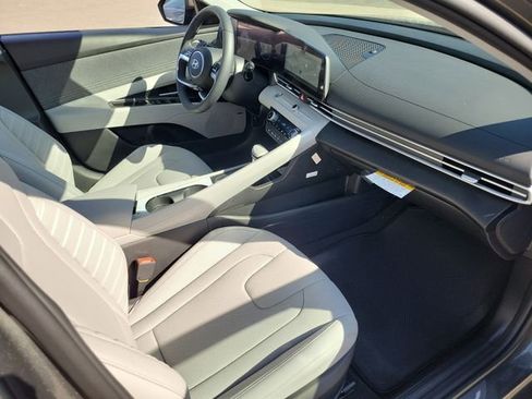 New 2026 Hyundai Elantra Limited FWD image 21